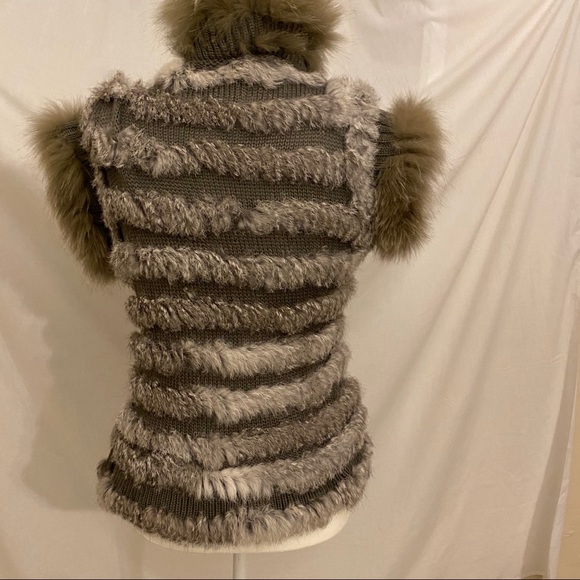 Rabbit 🐇 Fur Vest - Picture 2 of 5